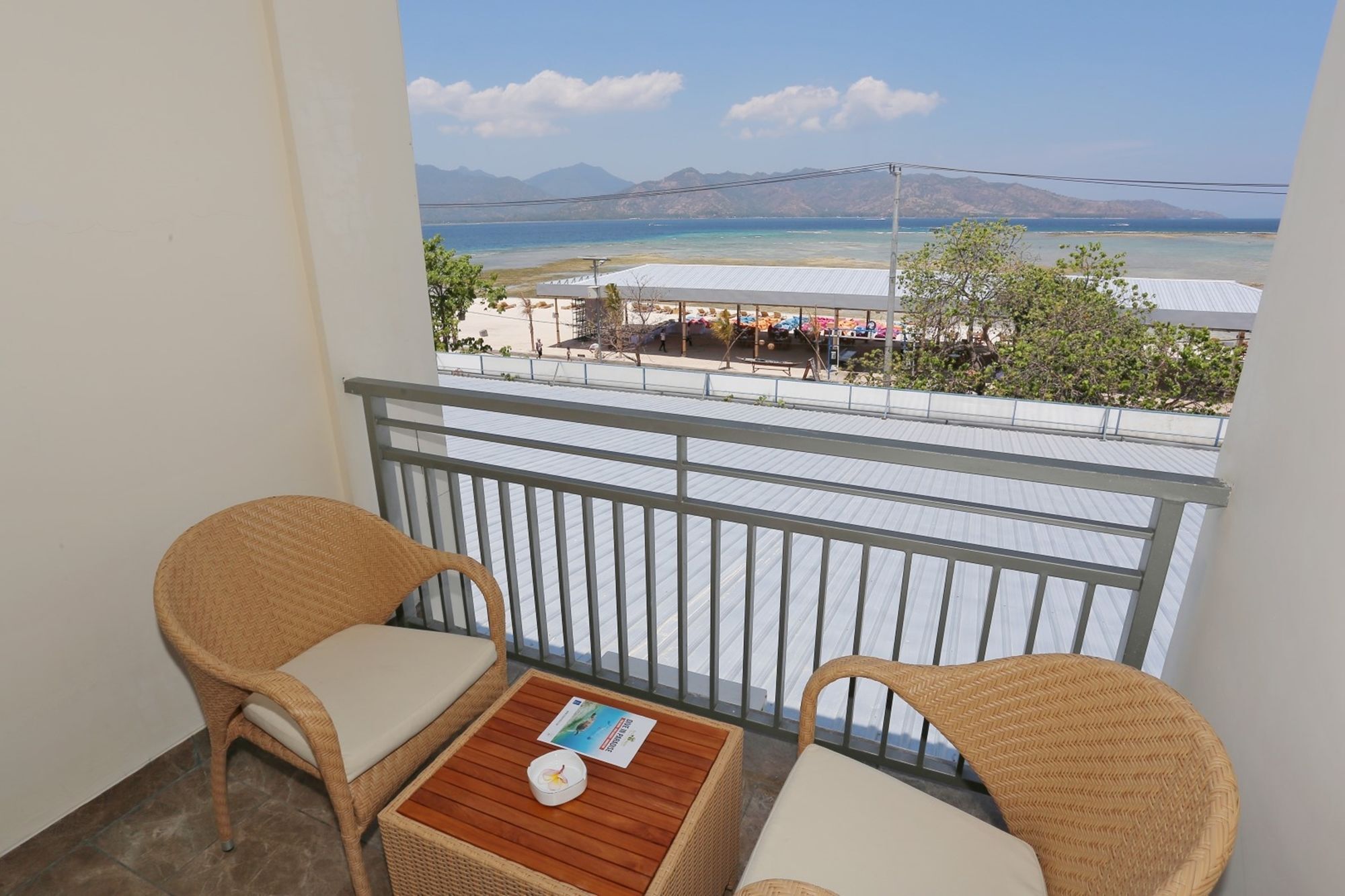 Hotel Ombak Paradise Gili Air Exterior foto